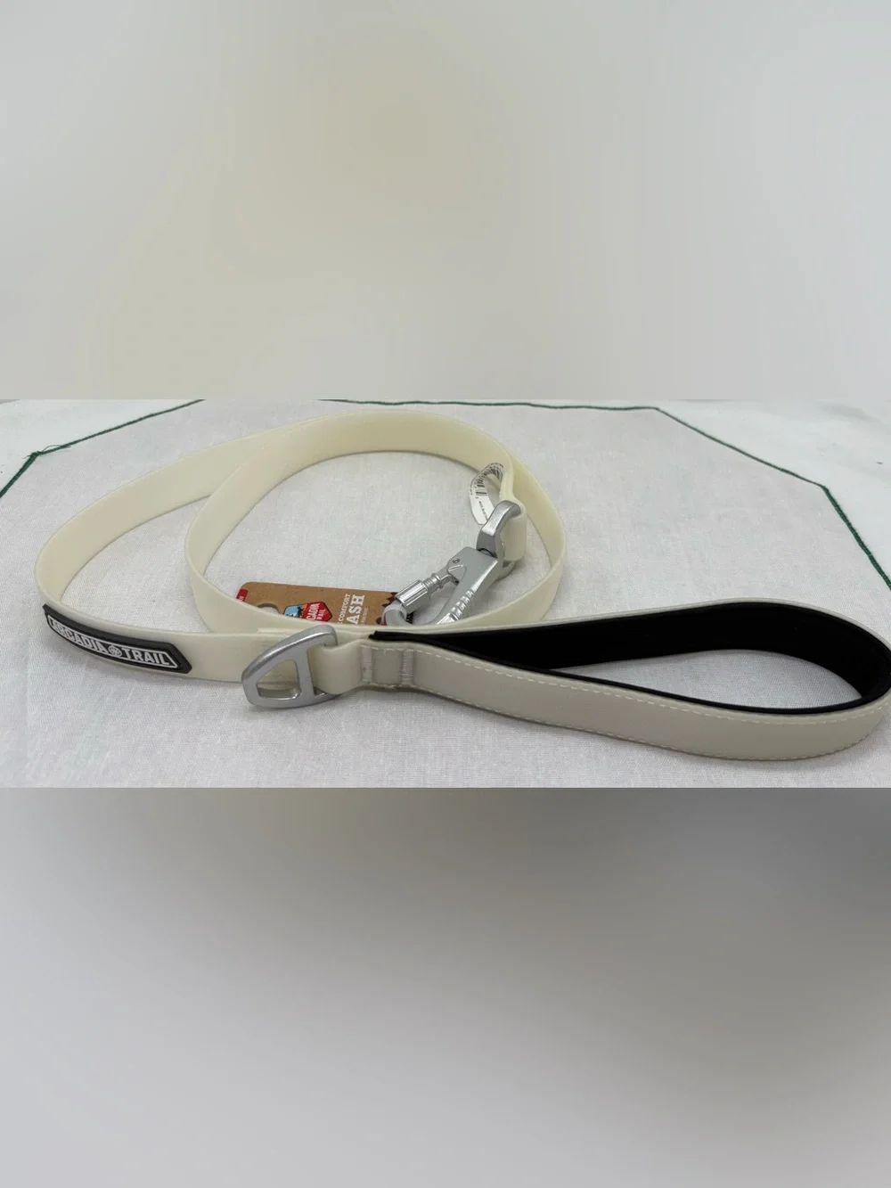 Arcadia Trail 4ft Waterproof Active Comfort Dog Leash GLOW IN THE DARK -New